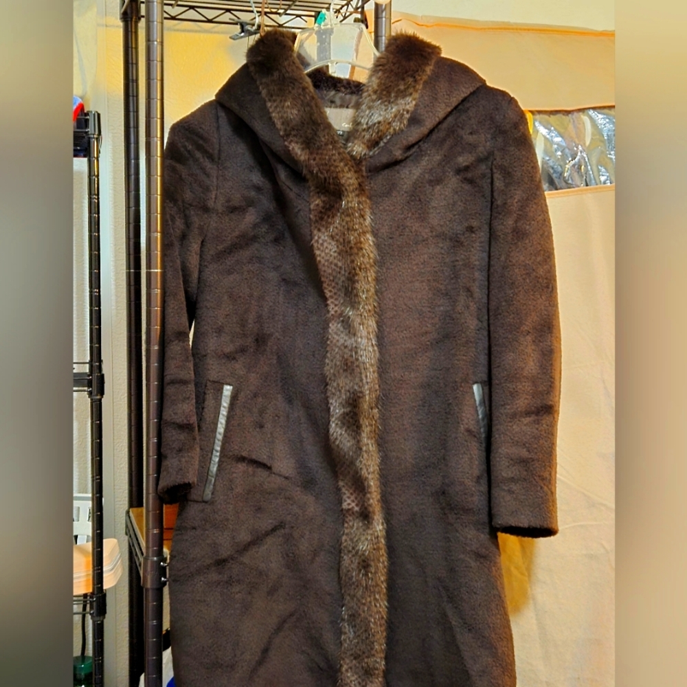 Real Muskrat Fur Hooded Coat [small]